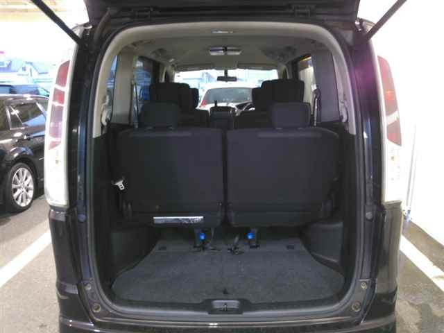 NISSAN SERENA 2011