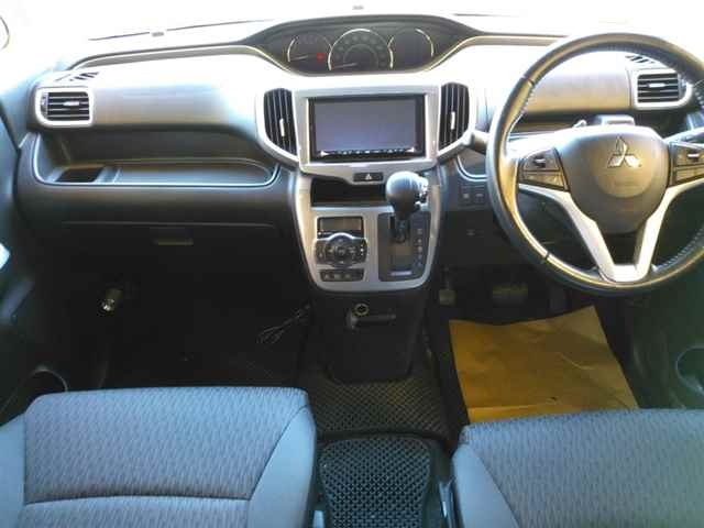 MITSUBISHI DELICA D2 2017