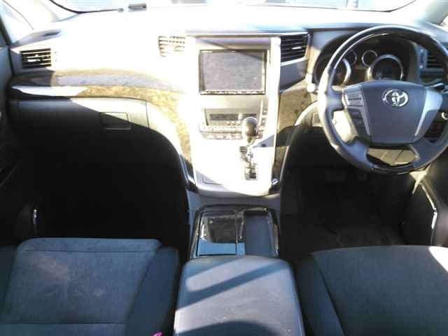 TOYOTA VELLFIRE 2012