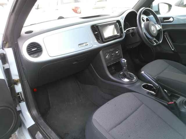 VOLKSWAGEN THE BEETLE 2013