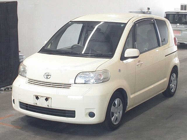 TOYOTA PORTE 2009