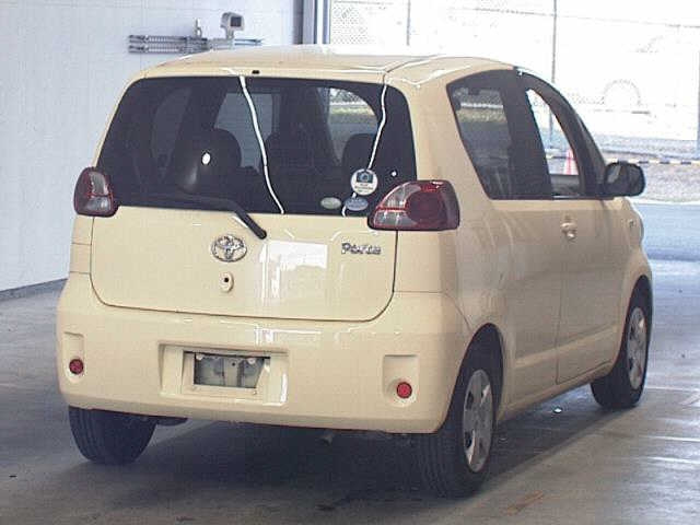 TOYOTA PORTE 2009