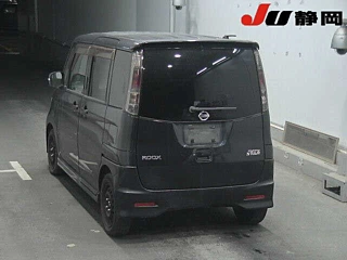 NISSAN ROOX 2010