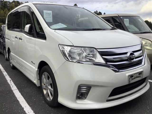 NISSAN SERENA 2013