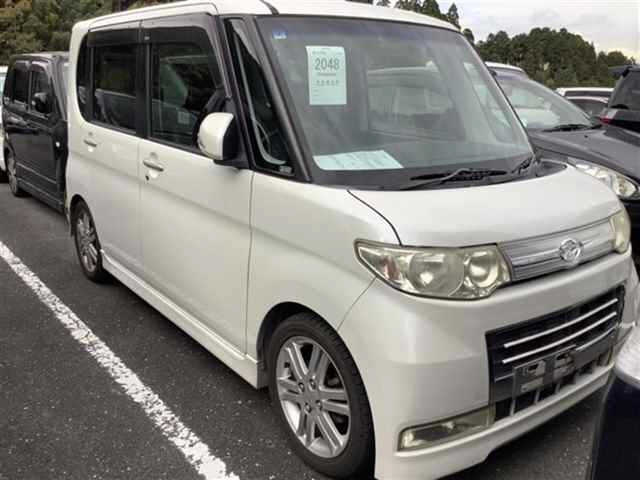 DAIHATSU TANTO 2010