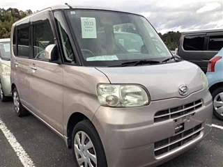 DAIHATSU TANTO 2011