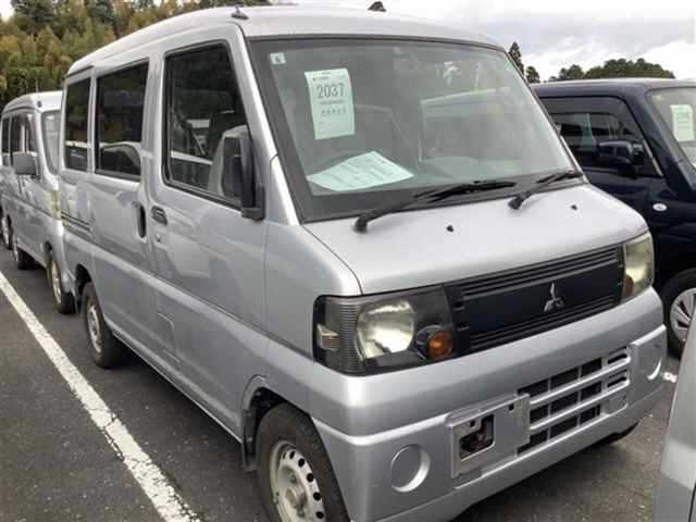 MITSUBISHI MINICAB VAN 2010