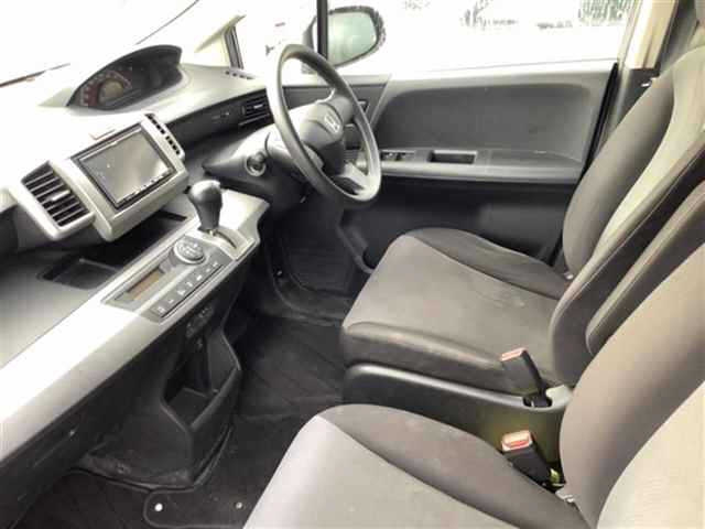 HONDA FREED 2010