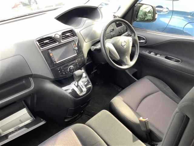 NISSAN SERENA 2013