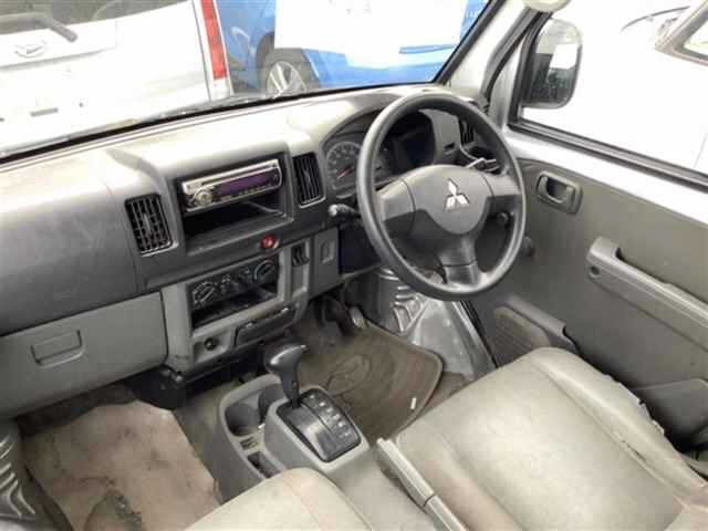 MITSUBISHI MINICAB VAN 2010