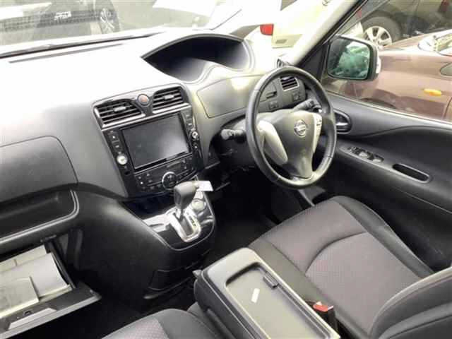 NISSAN SERENA 2013