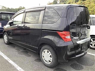 HONDA FREED 2010