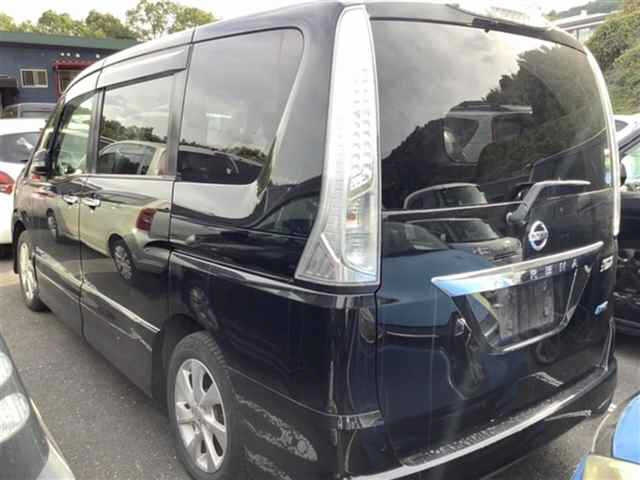 NISSAN SERENA 2013