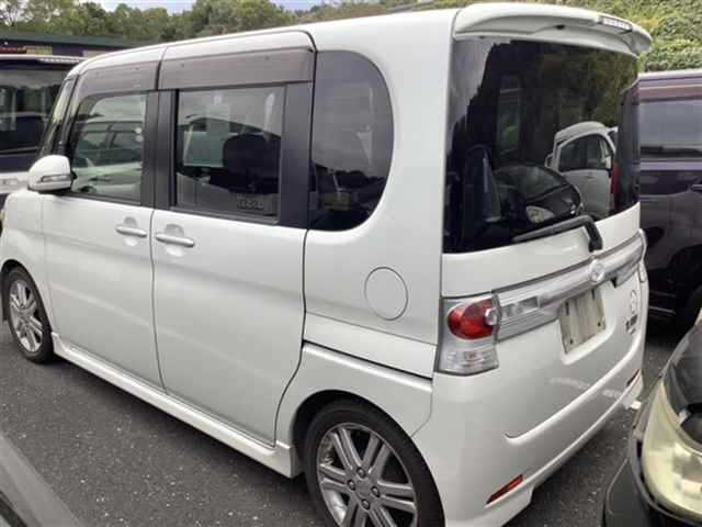 DAIHATSU TANTO 2010