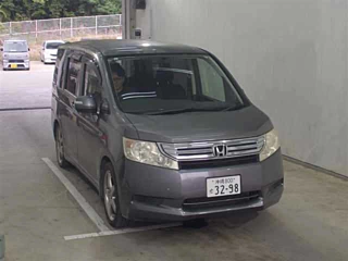 HONDA STEP WAGON 2011