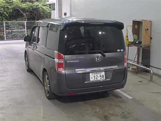 HONDA STEP WAGON 2011