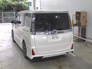 TOYOTA VOXY 2015