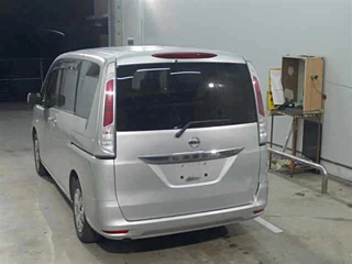 NISSAN SERENA 2011