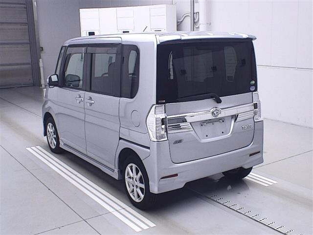 DAIHATSU TANTO 2013