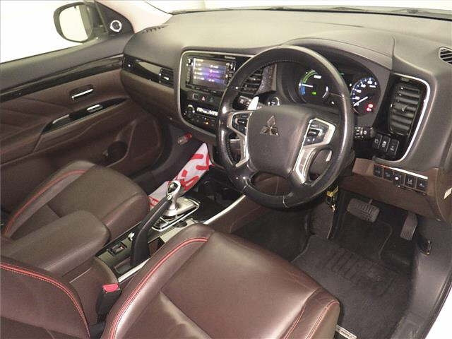 MITSUBISHI OUTLANDER PHEV 2015