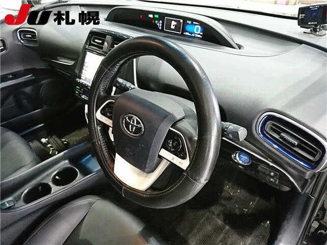 TOYOTA PRIUS 2016