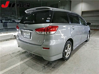 TOYOTA WISH 2009