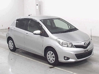 TOYOTA VITZ 2011