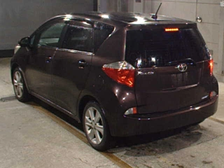TOYOTA RACTIS 2011