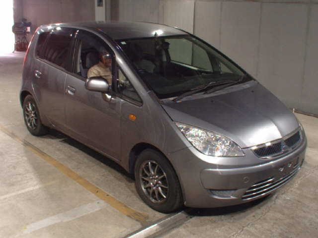 MITSUBISHI COLT 2011