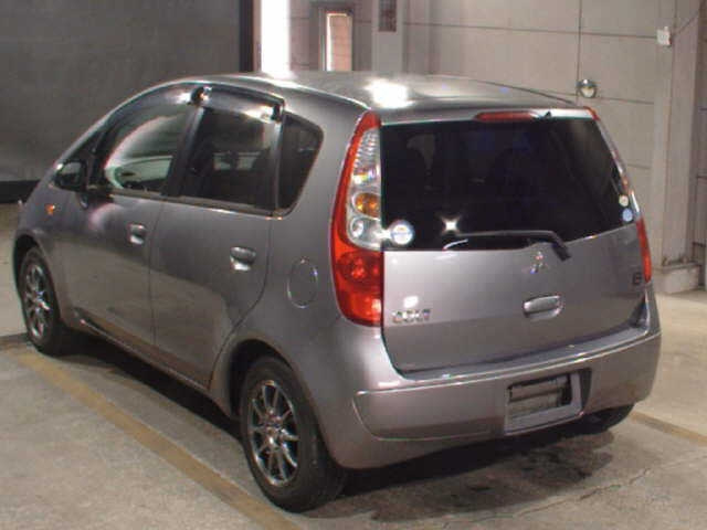 MITSUBISHI COLT 2011
