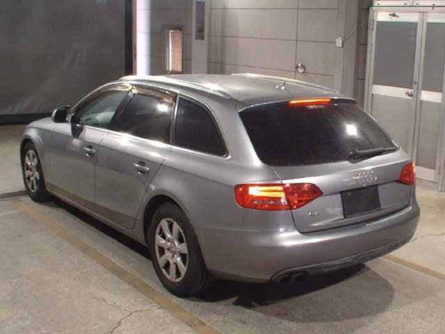 AUDI A4 2008