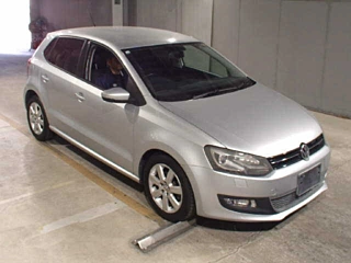 VOLKSWAGEN POLO 2012