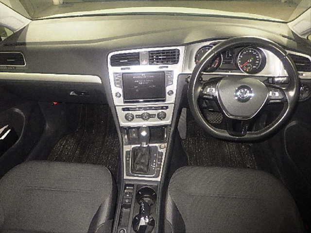 VOLKSWAGEN GOLF 2015