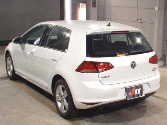 VOLKSWAGEN GOLF 2015