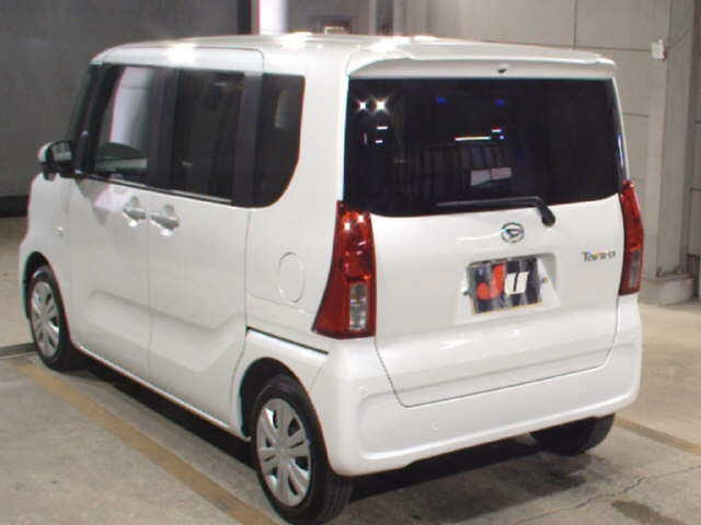 DAIHATSU TANTO 2024