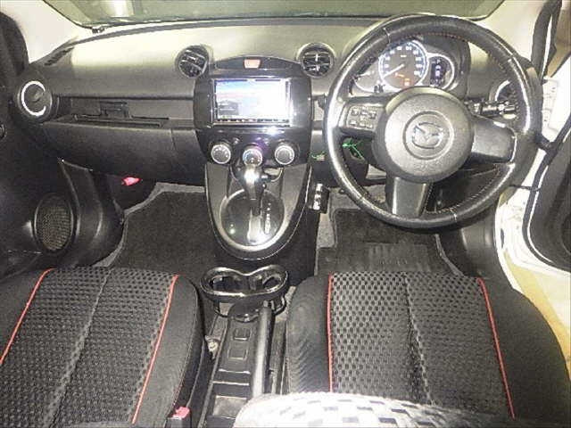 MAZDA DEMIO 2013