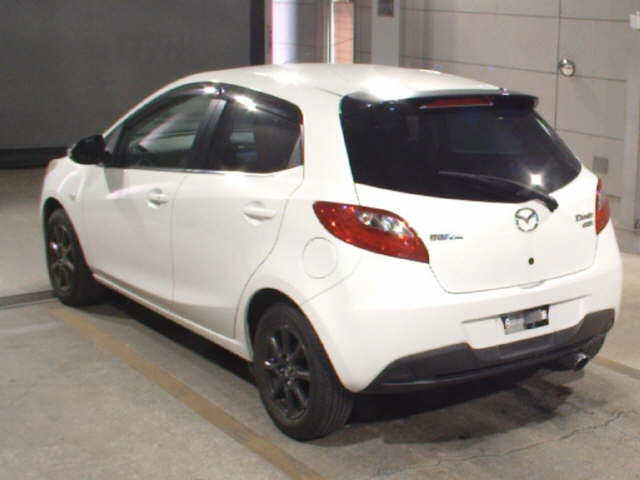 MAZDA DEMIO 2013