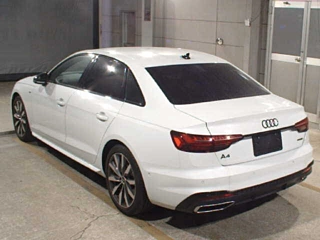 AUDI A4 2023
