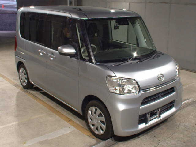 DAIHATSU TANTO 2018