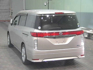 NISSAN ELGRAND 2010