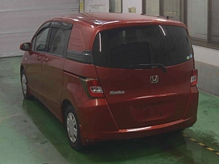 HONDA FREED 2011
