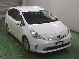TOYOTA PRIUS ALPHA 2012