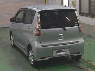 MITSUBISHI EK CUSTOM 2017