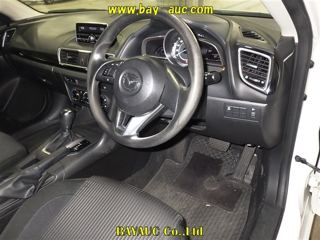 MAZDA AXELA 2016