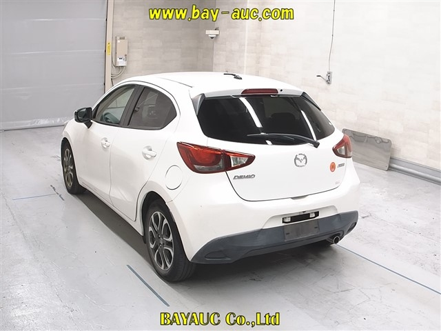 MAZDA DEMIO 2015