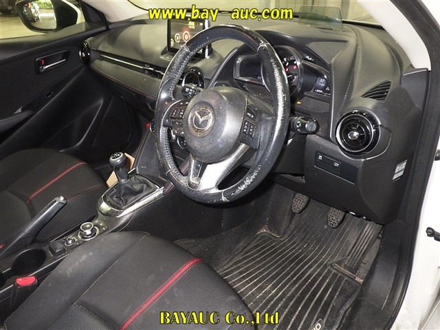 MAZDA DEMIO 2015