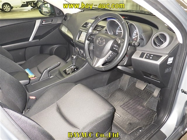 MAZDA AXELA 2012