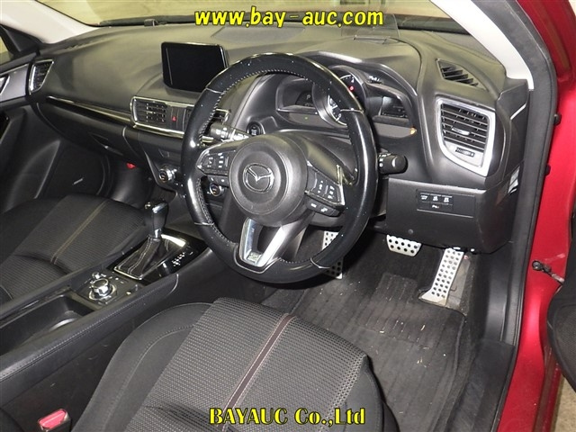MAZDA AXELA 2017