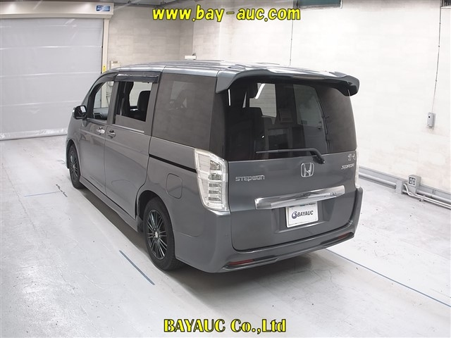 HONDA STEP WAGON 2012