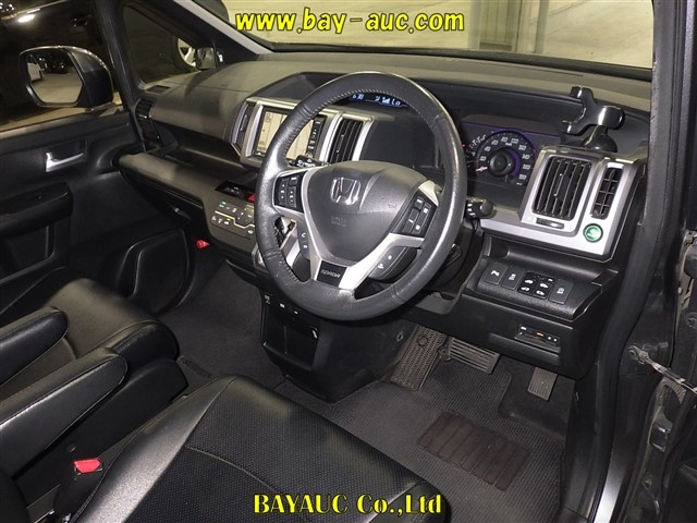 HONDA STEP WAGON 2012